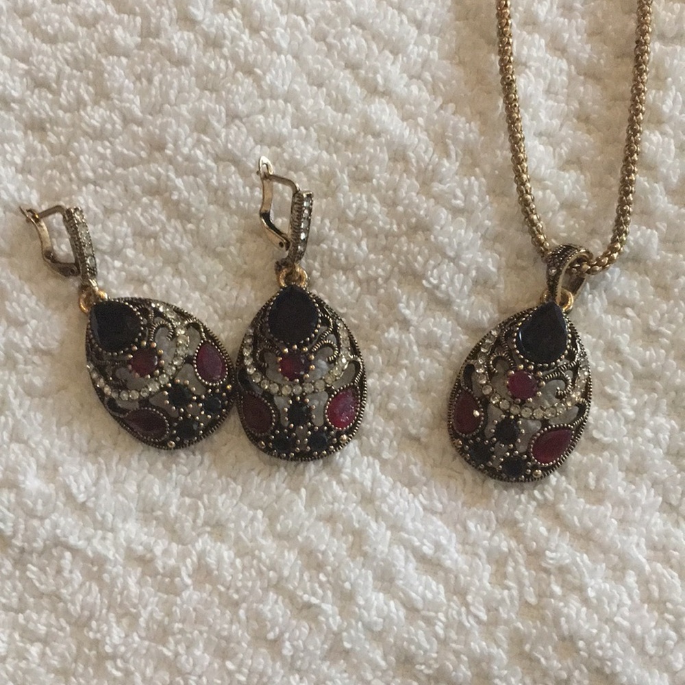 Jewelry - Picture 7 of 7